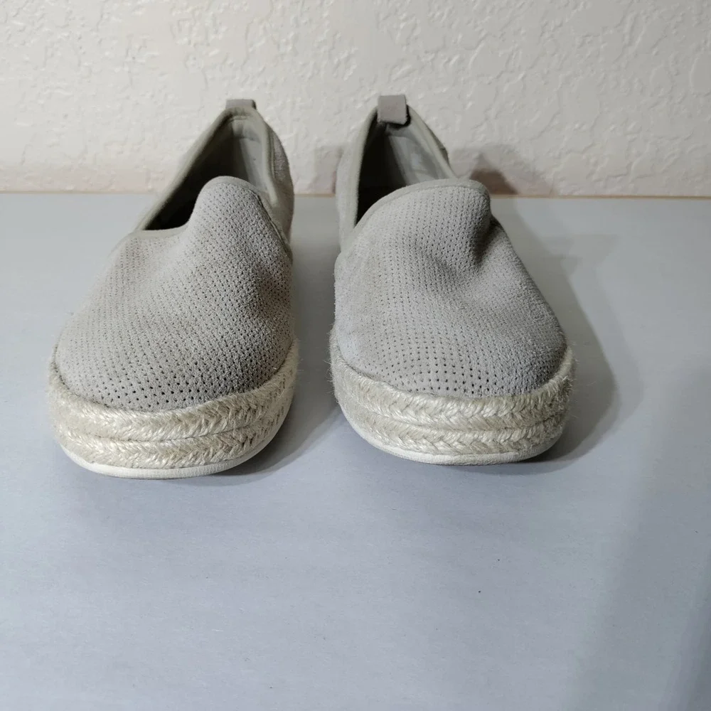 Clarks Cloudsteppers Grey Perforated Suede Espadrille Slip On Loafers Womens 9.5
